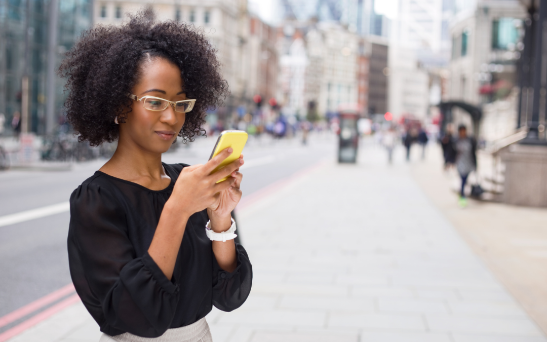 3 Smart Reasons to Build a Mobile App for Your Small Business - Lady on phone image